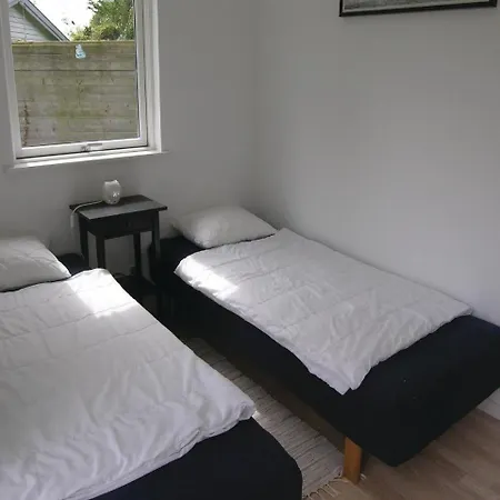 Four-bedroom Holiday In Dronningmølle